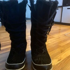 Sorel women’s winter boots size 11